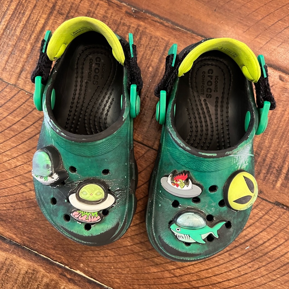 Crocs Ron English all terrain